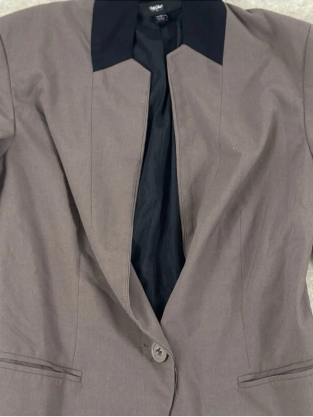 Women's Tailored Brown Blazer with Contrast Collar